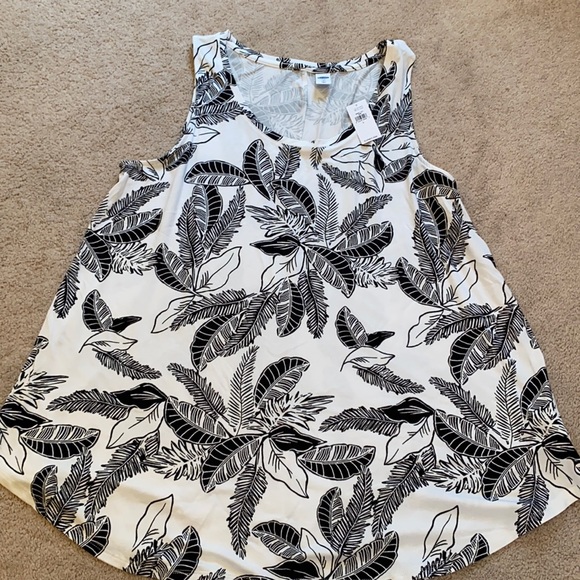 Old Navy Tops - Old Navy tank top